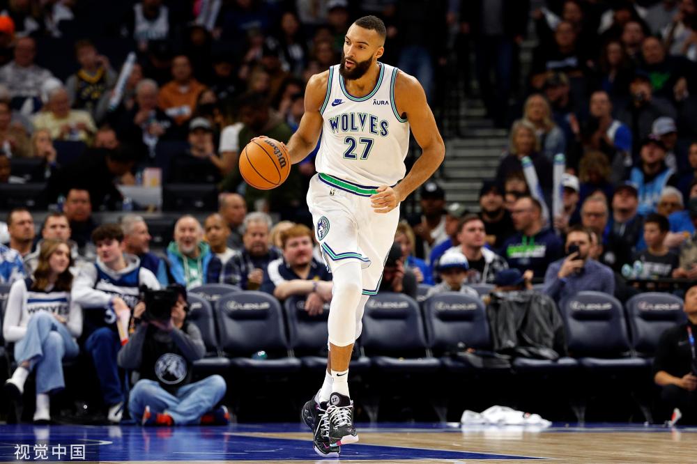 他是现代足 他是现代足